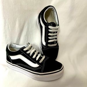 Vans Black and White Cool Sneakers Toddler Size 11 worn for about 10 minutes 🤣